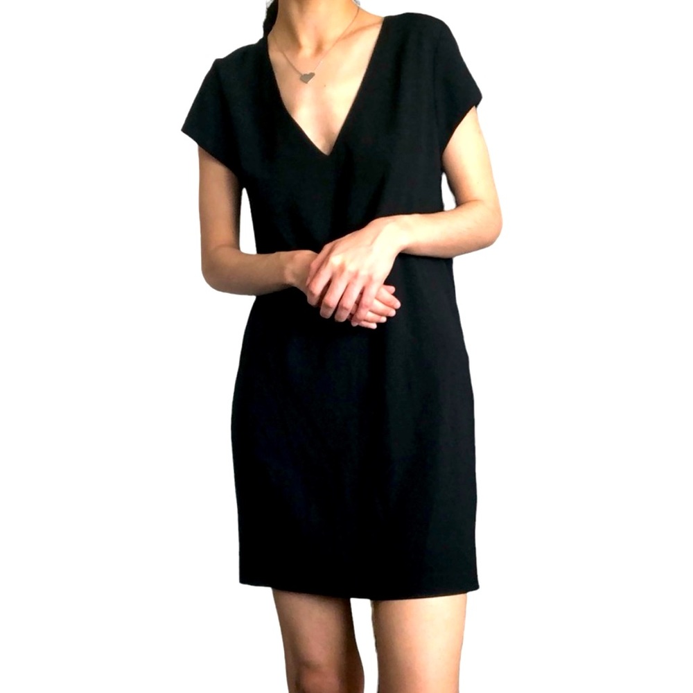 Aritzia Babaton black Jameson lined shift dress size 6